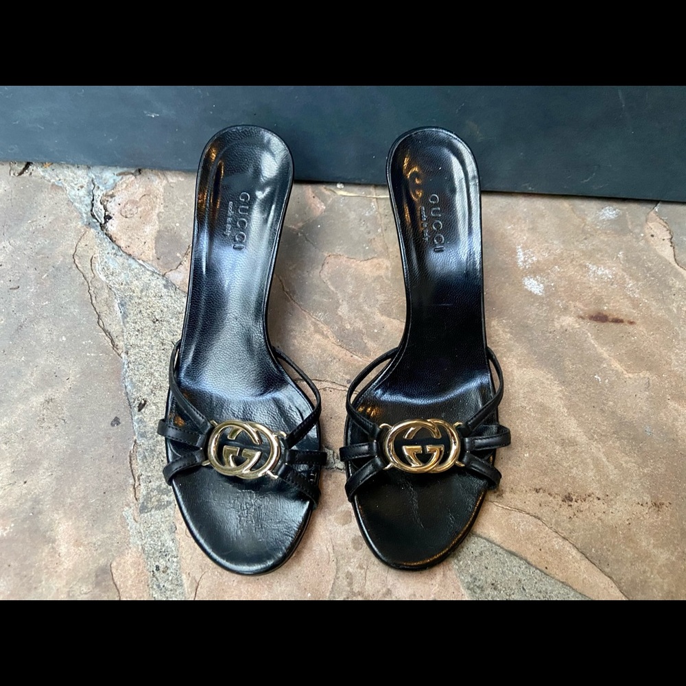 SOLD Gucci GG Logo horsebit black leather Sandals Slides Size 4.5B